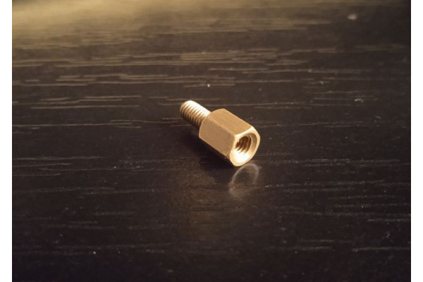 Distantier pentru placa de baza PC h=6mm Øext=cdrom Øint=cdrom metal (Second-Hand)