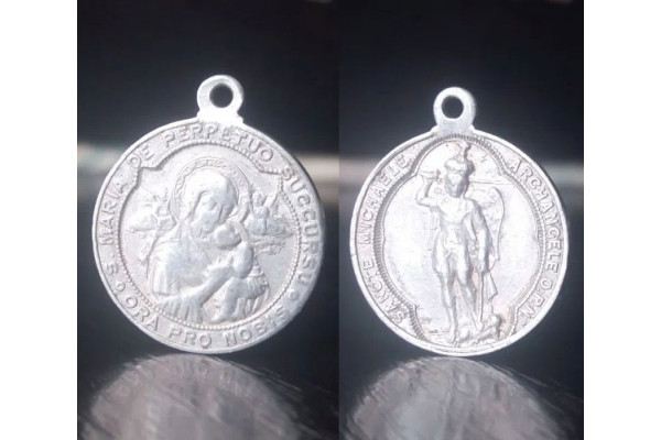 Medalion S. Maria De Perpetuo Succursu - Ora Pro Nobis - Sancte Michaele - Archangele O.P.N. (Vechi)