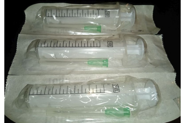 Seringa 10 ml + Ac 40x0.8mm, doar pentru uz tehnic, Noua