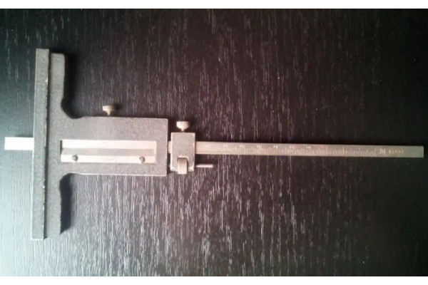 Subler de adancime Masurare 0-160mm Precizie 0,02mm Mecanism de avans fin (Nr. Serie ки 49854) (Vintage)