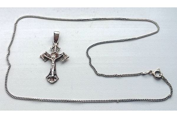 Cruciulita cu Isus si lantic din Argint, Vechi