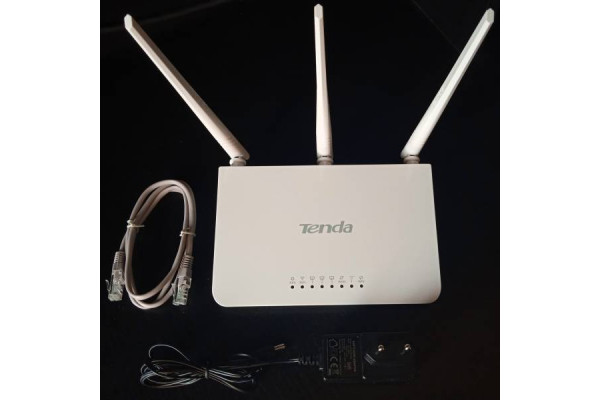 Router Wireless Tenda F3 N300, 300Mbs, 3 antene omni-directionale, Second Hand