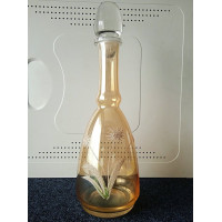 Sticla pentru tarie (tuica, visinata), cu dop masiv, din perioada comunista, Vintage